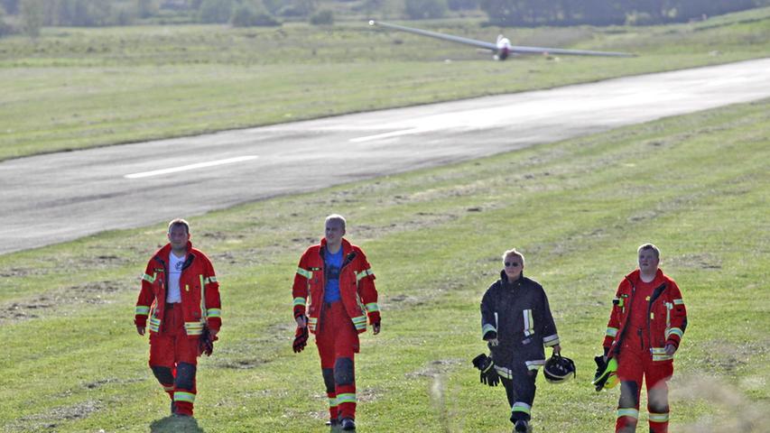 Pilot schwer verletzt: Segelflugzeug stürzt ab
