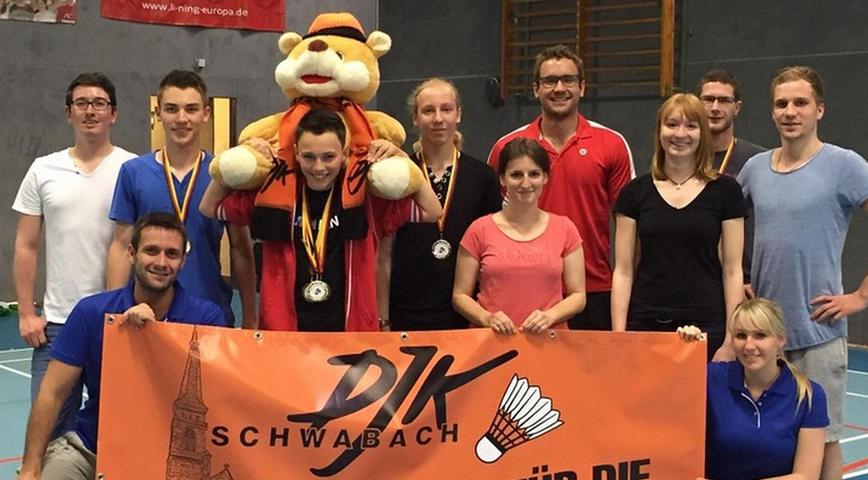 Gold, Silber und vier Mal Bronze – die Bilanz der Badmintonabteilung der DJK Schwabach bei den Deutschen DJK-Meisterschaften 2015 in Friesdorf kann sich sehen lassen.