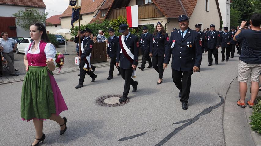 Festumzug in Veitserlbach: Feuerwehr wird 125 Jahre