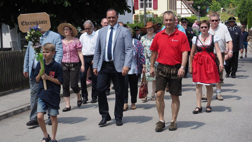 Festumzug in Veitserlbach: Feuerwehr wird 125 Jahre