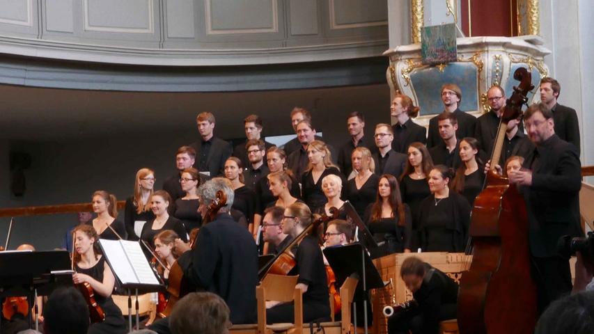 In der Ansbacher St. Gumbertuskirche wurde am Freitag feierlich der Auftakt in den Fränkischen Sommer 2015 zelebriert. Gespielt wurde das Oratorium Samson von Georg Friedrich Händel.