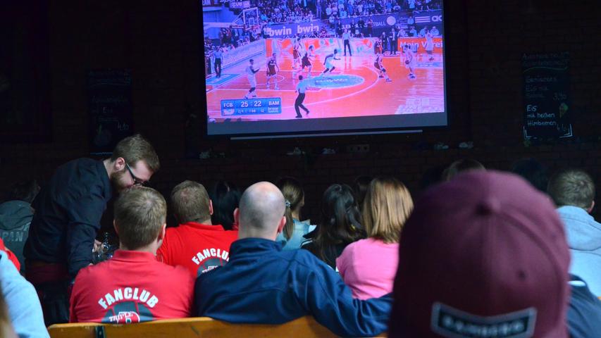 Meisterparty vertagt: Die Brose-Baskets-Fans hoffen weiter 