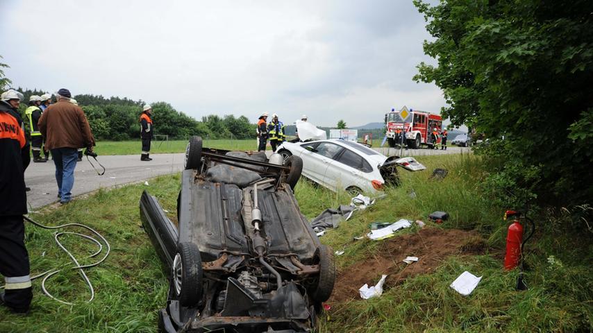 Drei Verletzte bei schwerem Unfall nahe Wappersdorf