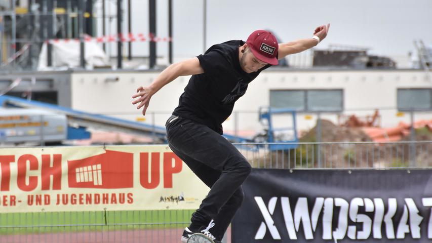 Kickflip, Backslide und Olli: Skateboarder beim "Rollsportfest"