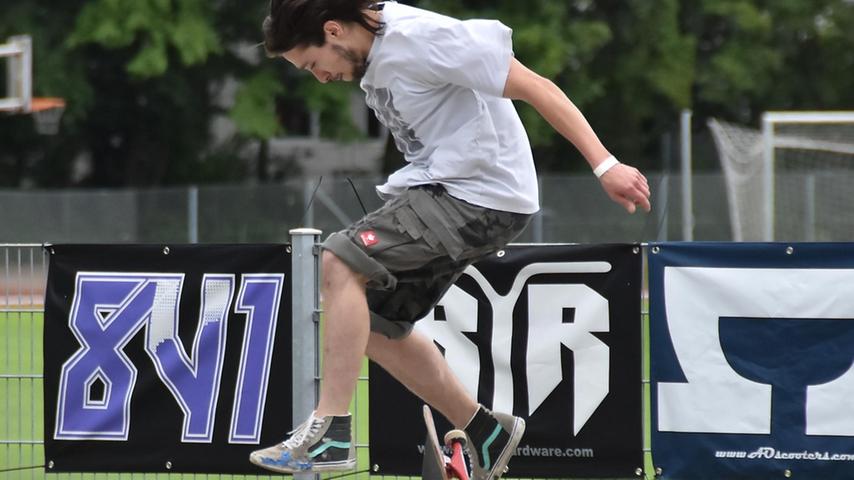 Kickflip, Backslide und Olli: Skateboarder beim 