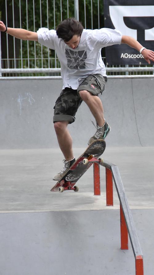 Kickflip, Backslide und Olli: Skateboarder beim 
