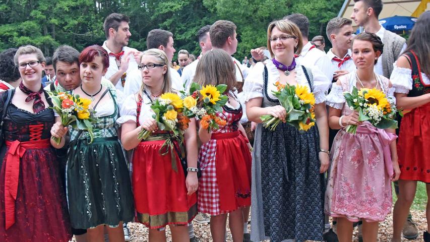 Rednitzhembach in Feierlaune: Die Kärwa 2015