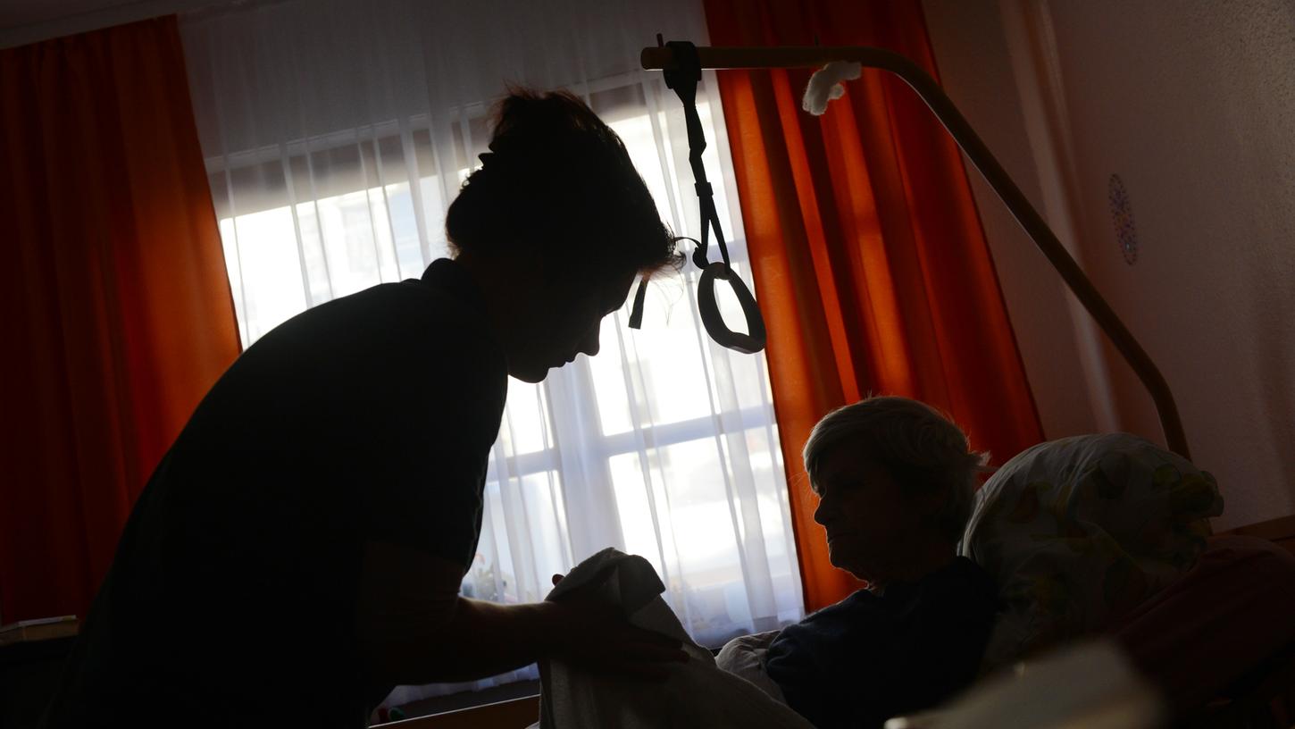 Heimaufsicht alarmiert: Drastischer Anstieg der Pflegemängel