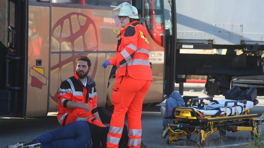 Crashs, Feuer, Verletzte: Feuerwehr übt in Forchheim den Ernstfall