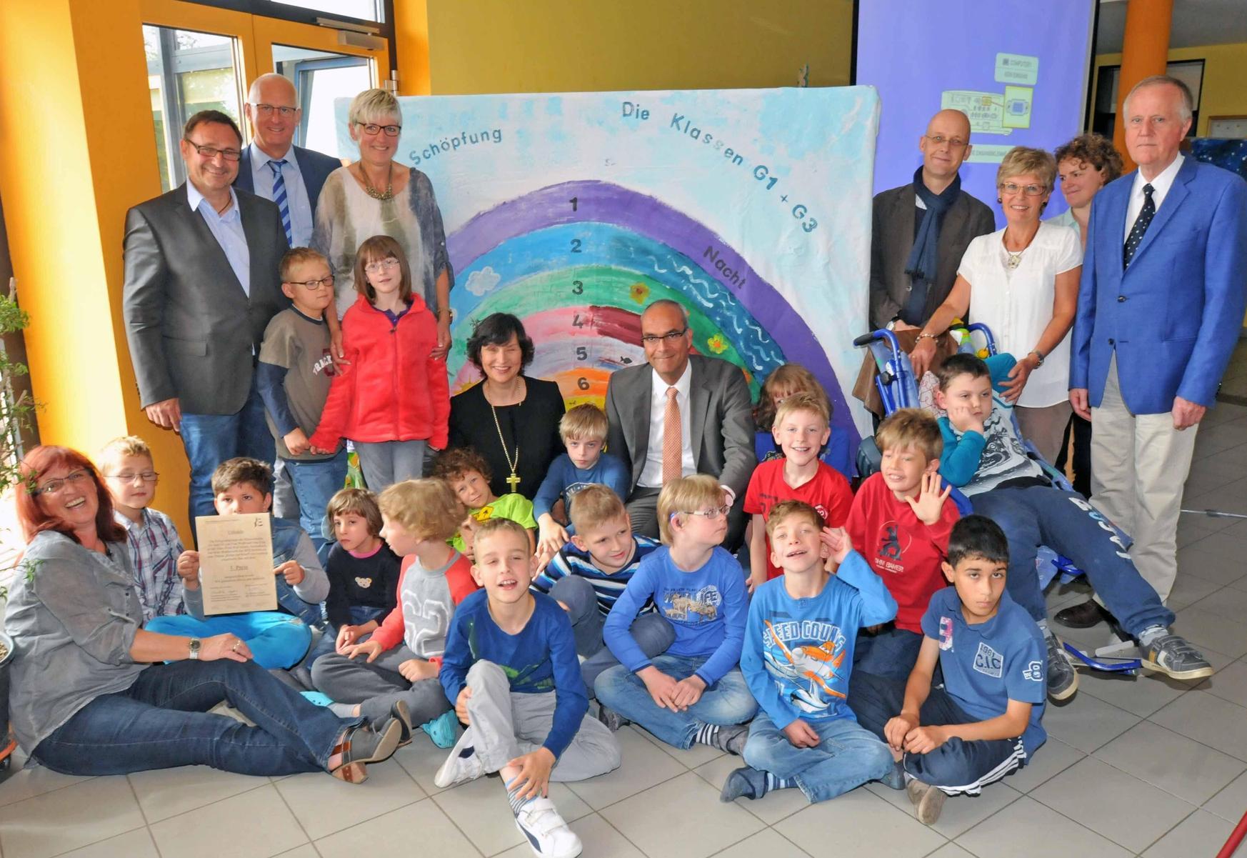 Regionalbischöfin zeichnet Hans-Peter-Ruf-Schule aus
