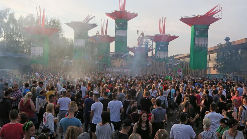Party, Matsch und Techno beim Daycation-Festival in Höchstadt