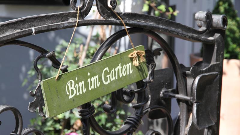 Der Tag der offenen Gartentür bot am Sonntag erneut die Gelegenheit, hinter Pforten zu blicken, die sonst verschlossen bleiben. Auch im Landkreis Forchheim zeigten Gärtner den Besuchern ihre gepflegten Grünanlagen.