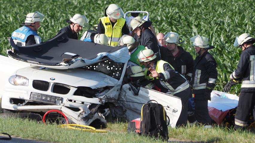 Neun Verletzte bei schwerem Unfall auf der B2 bei Weißenburg