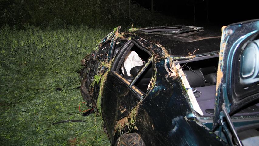 Schwerer Unfall bei Bad Staffelstein: 22-Jähriger lebensgefährlich verletzt 