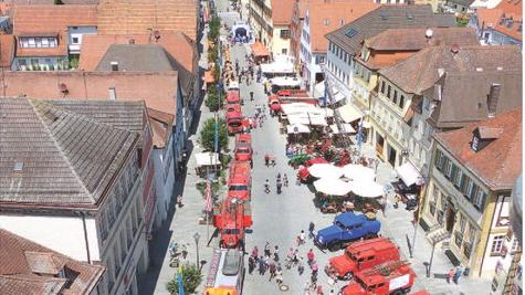 Oldtimerschau auf dem Gunzenhäuser Marktplatz
