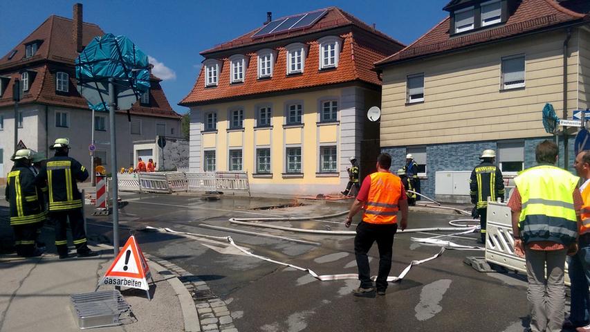 Gasleitung bei Bauarbeiten in Ansbach beschädigt