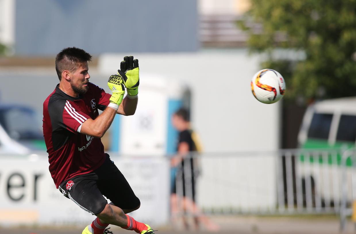 Kirschbaum ist da! Der Club hat einen neuen Keeper Kirschbaum ist da! Der Club hat einen neuen Keeper