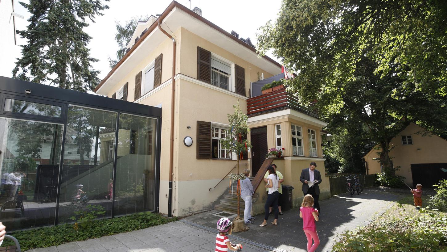 Villa bleibt Baustelle: Belastung für Kindergarten-Kinder