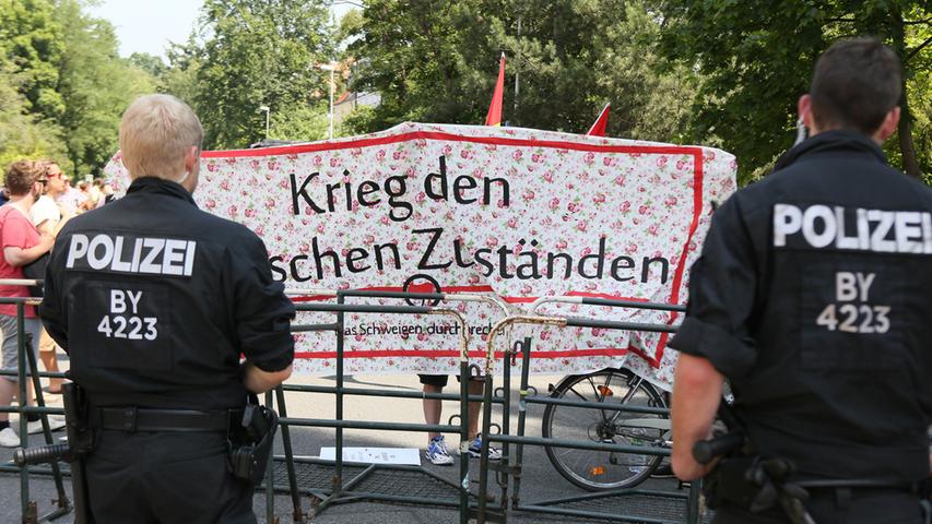 Demo gegen neurechte Messe bei Burschenschaft in Erlangen