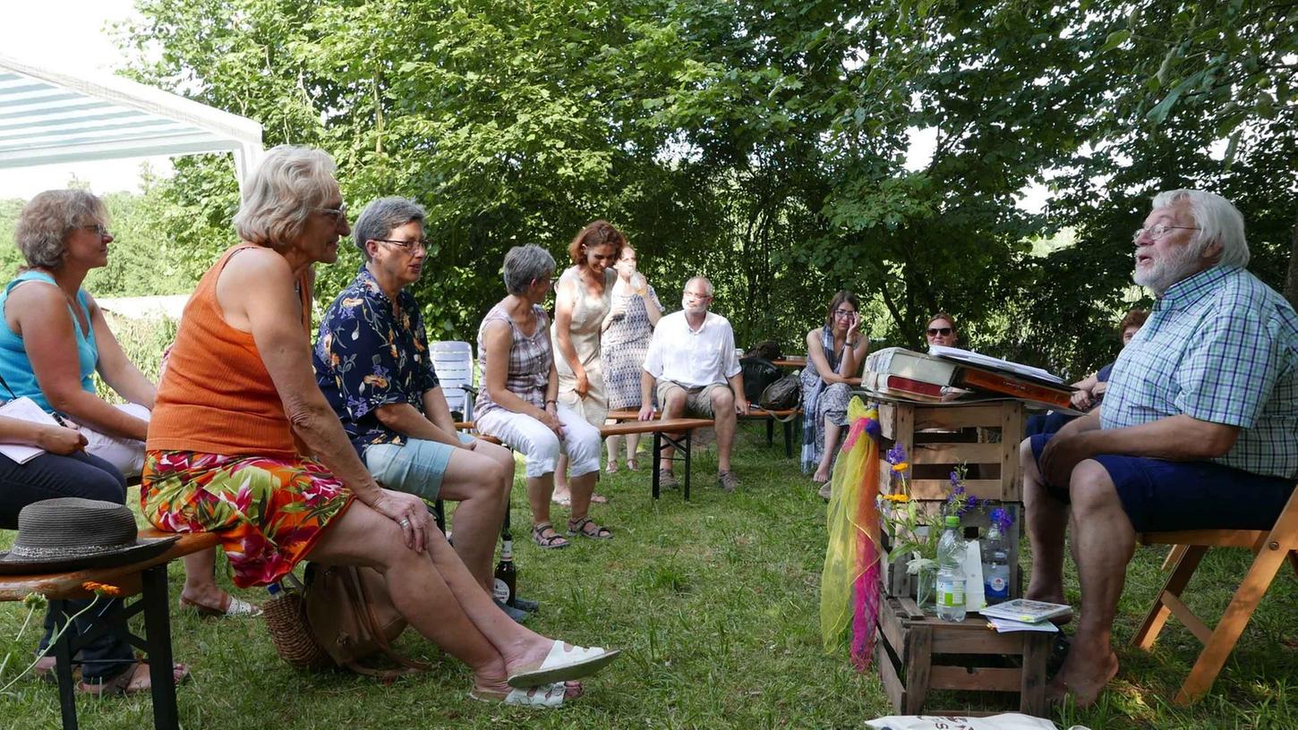 Für Lesung, Theater und Musik wurde der „interkulturelle NeuStadtGarten“ bei seinem zweiten Sommerfest zur Bühne.
