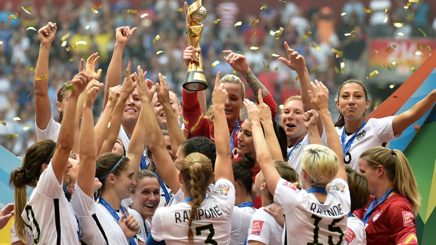 Titelverteidiger Japan musste im Finale der Frauen-WM eine herbe Niederlage gegen die USA einstecken.