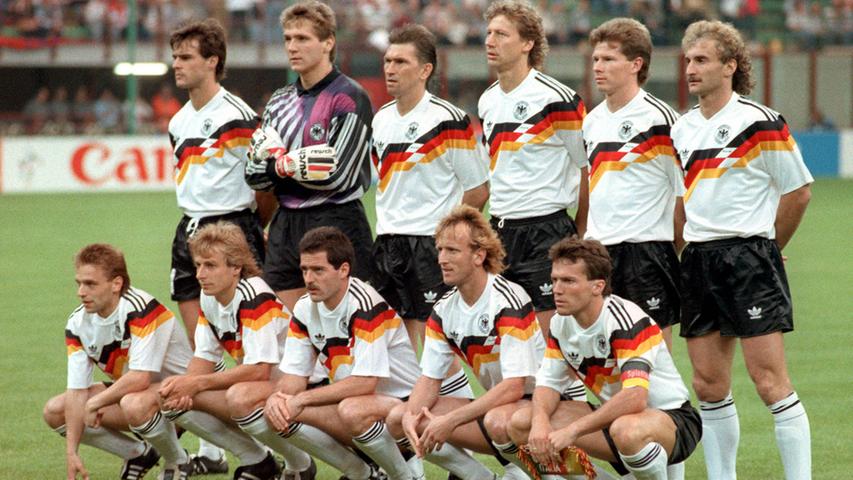 Das Turnier begann gleich furios für das deutsche Team. Im ersten Gruppenspiel besiegte die Mannschaft von Franz Beckenbauer den Geheimfavoriten aus Jugoslawien mit 4:1. Es folgten ein ungefährdeter 5:1-Erfolg gegen die Vereinigten Arabischen Emirate und ein 1:1 gegen Kolumbien. Der Gruppensieg und der Einzug ins Achtelfinale waren perfekt.