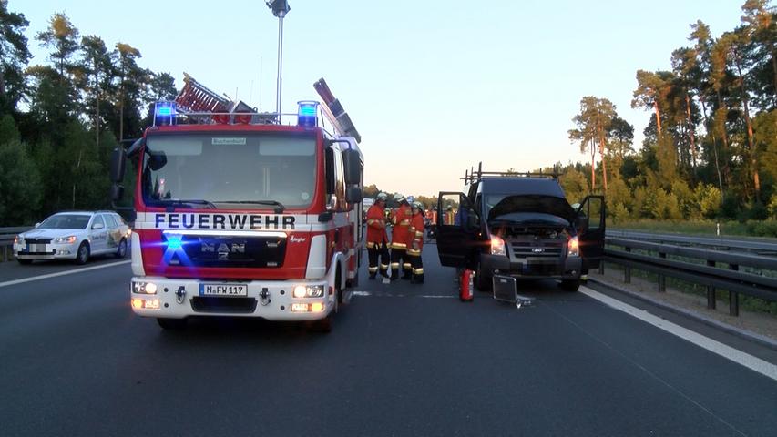 Unfall auf A3 bei Nürnberg sorgt am Montagabend für Stau