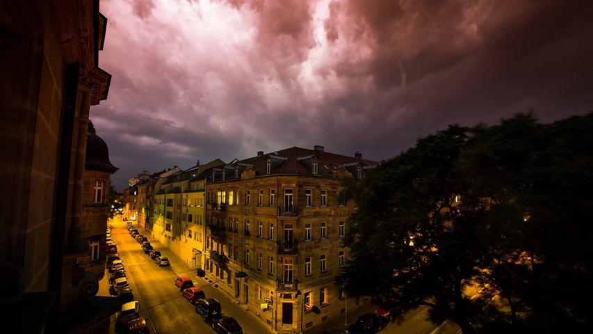 Blitze vertreiben Hitze: Gewitter zogen über Franken hinweg