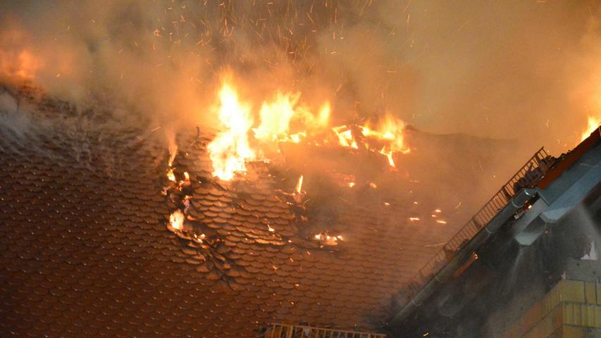 Rohbau in Schondra brannte nach Blitzeinschlag völlig aus