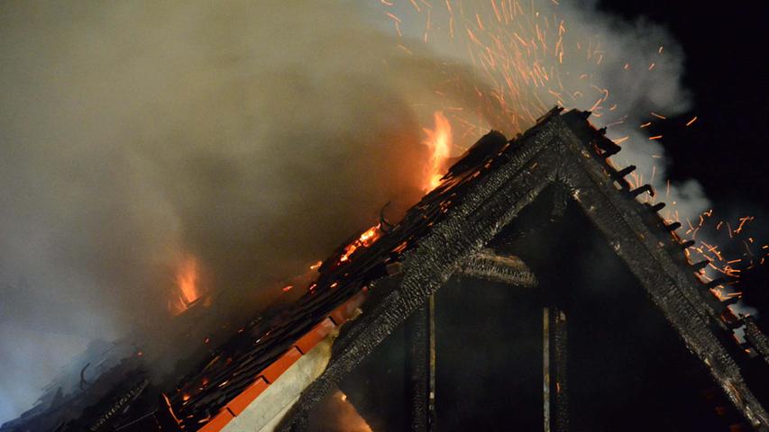 Rohbau in Schondra brannte nach Blitzeinschlag völlig aus