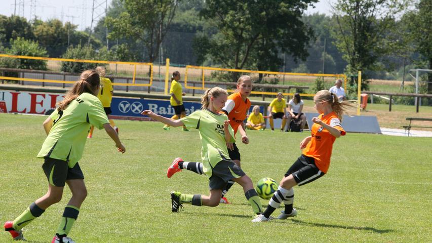 Ballzauber: Zwei Tage Mädchenfußball beim SV Stauf