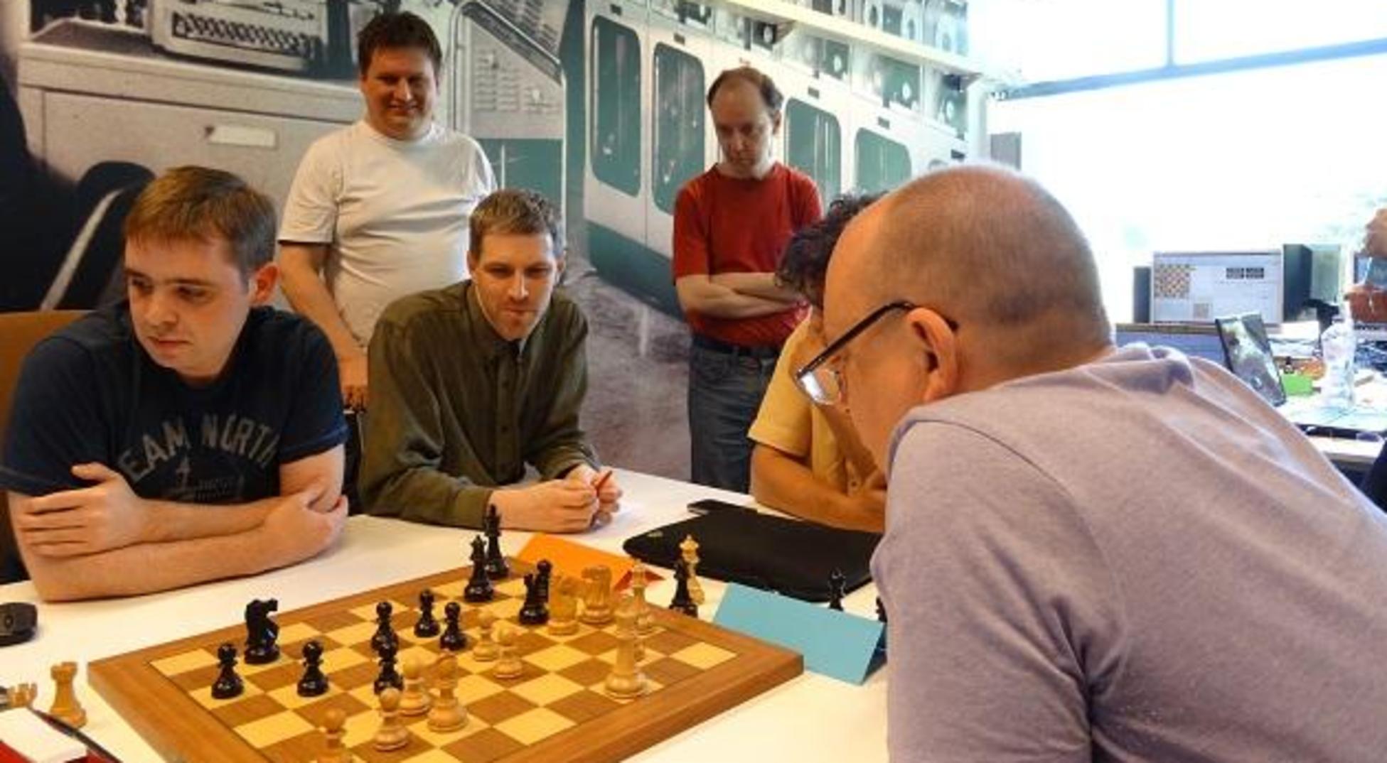 Schach-Computer erspielt WM-Titel für Forchheimer Nordbayern