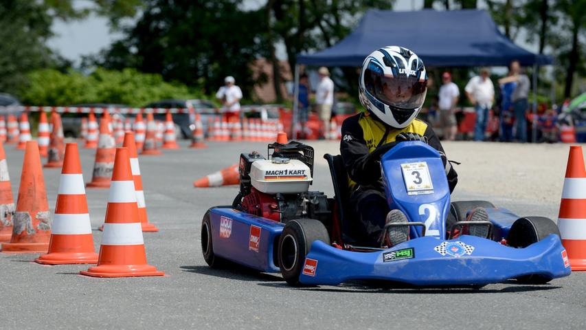 Speed und Skills: Der Jugend-Kart-Slalom in Cadolzburg
