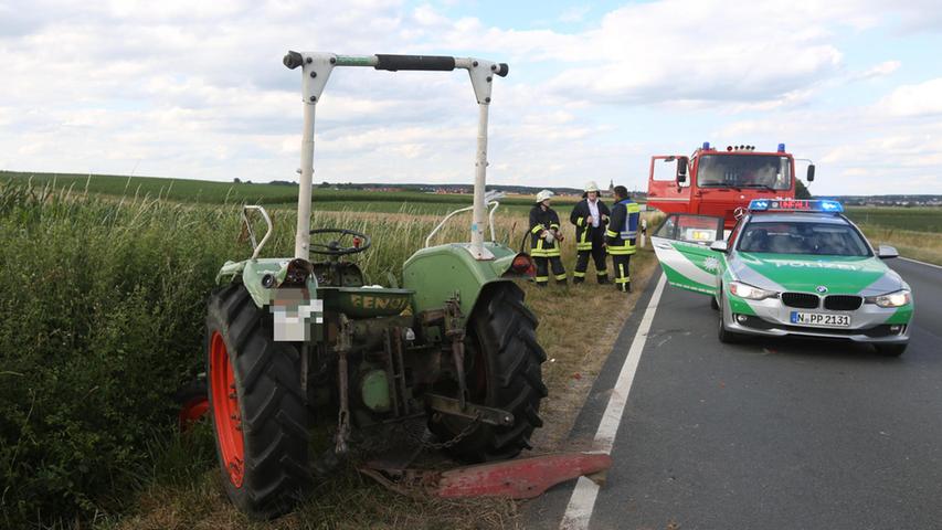 Traktor überschlägt sich bei Lonnerstadt: Von Foodtruck gerammt