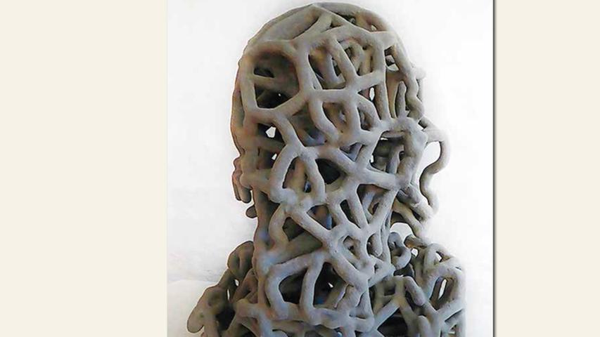 geb. 1977 in Nürnberg
lebt in London
Sandman (2015)
45 x 35 x 65 cm
Sand, 3D-Druck, Kunstharz