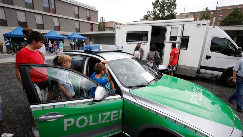 Hinter den Kulissen: Tag der offenen Tür der Polizei Nürnberg-Süd