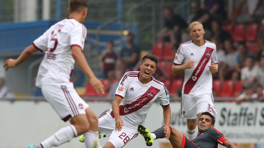 Dank eines frühen Treffers von Alessandro Schöpf gingen die Nürnberger bereits nach drei gespielten Minuten in Führung.