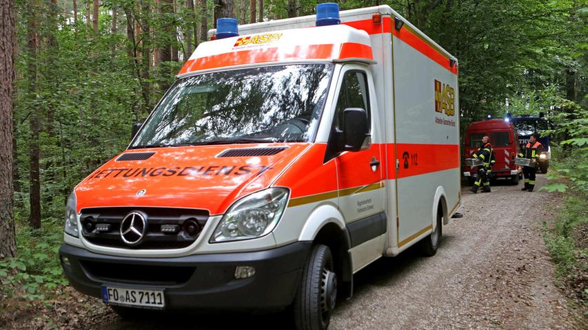 Landkreis Forchheim: Traktor stürzt in Weiher - Fahrer ertrinkt