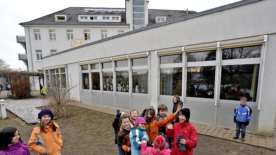 Privatschulen sehen sich an der Kandare