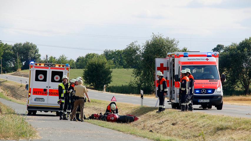Nach Kollision mit Traktor: Motorradfahrer schwer verletzt