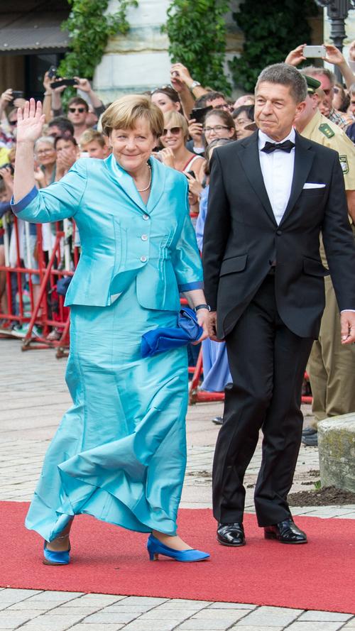 Bundeskanzlerin Angela Merkel (CDU) und ihr Ehemann Joachim Sauer sind Stammgäste bei den Bayreuther Festspielen.