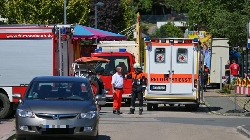 Tragisches Unglück: Kärwa-Baum in Moosbach erschlägt Frau
