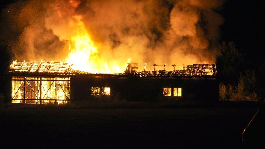 Kripo ermittelt: Scheune bei Gunzenhausen abgebrannt