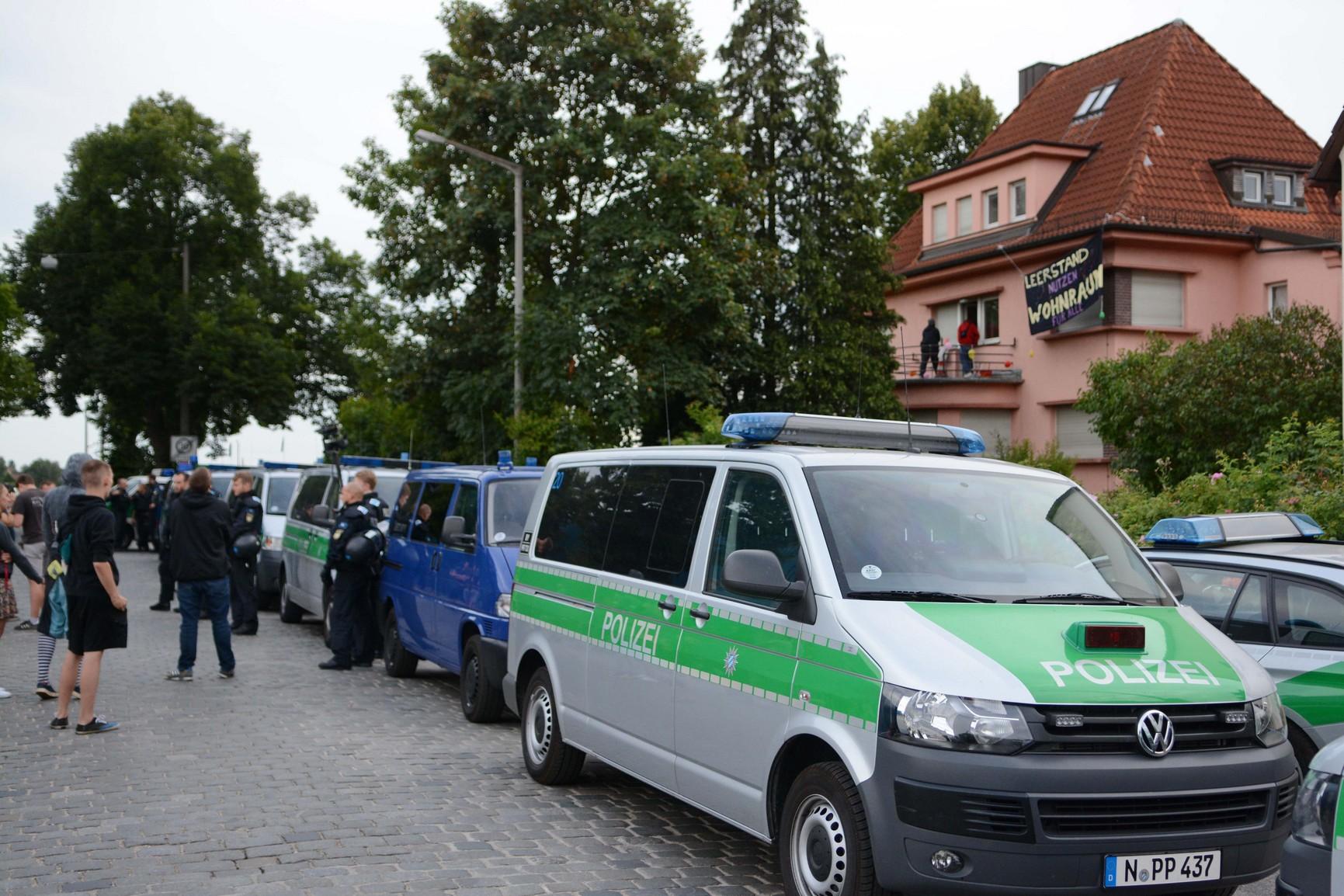 Großeinsatz gegen Hausbesetzer: SEK räumte Gebäude in Buch