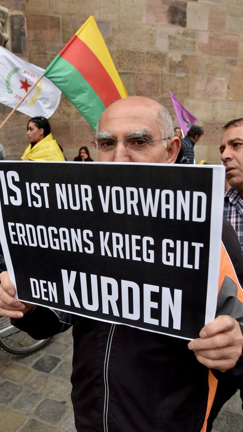 Auch in Nürnberg kam es zu Demonstrationen von Kurden gegen den IS und die türkische Kurden-Politik.