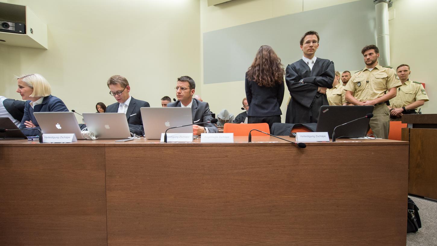 Die Staatsanwaltschaft München I lehnte die Einleitung eines Ermittlungsverfahrens gegen Zschäpes Anwälte "mangels Straftat" ab