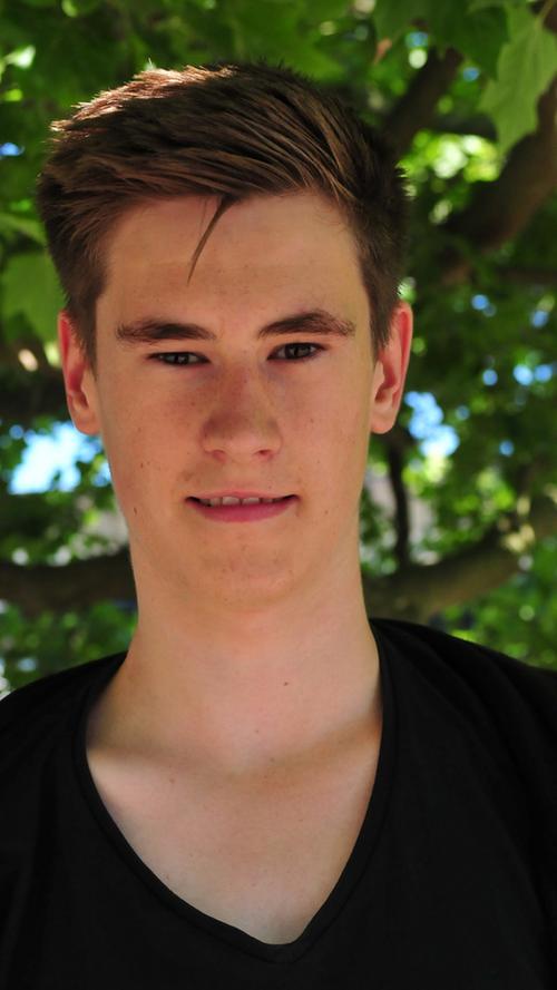 Oliver (17): "In der zweiten Woche mache ich ein Praktikum beim Bayerischen Rundfunk, in den letzten drei Wochen mache ich eins bei Siemens. Wenn ich ein bisschen Freizeit finde, will ich entspannen und was mit Freunden unternehmen."