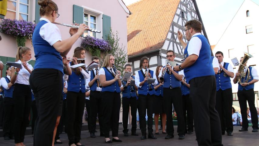 Hilpoltsteiner Burgfest 2015 lautstark eröffnet