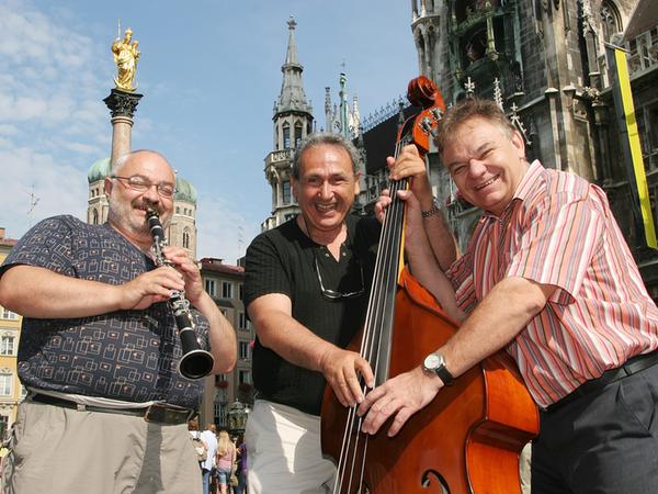 In München müssen Straßenmusiker bei der Stadt vorspielen, bevor sie eine Erlaubnis bekommen. In München müssen Straßenmusiker bei der Stadt vorspielen, bevor sie eine Erlaubnis bekommen.