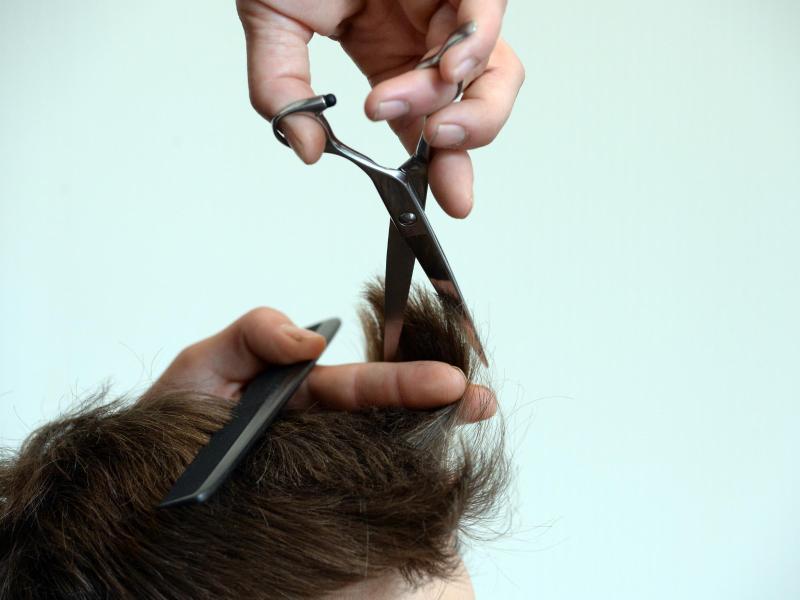 Weissenburgerin Trotz Masken Attest Beim Friseur Abgewiesen Weissenburg Nordbayern De